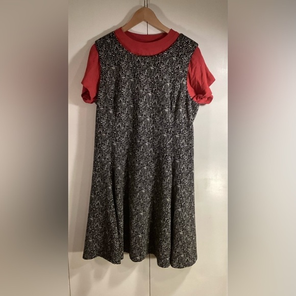 Cozy DKNY fall & winter black and white jumper dress Size 14 poly/rayon - Picture 2 of 12